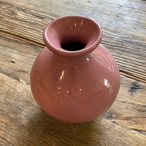 Vintage 1980s Haeger Pottery Salmon Pink Vase
Used - Picture 5 of 8